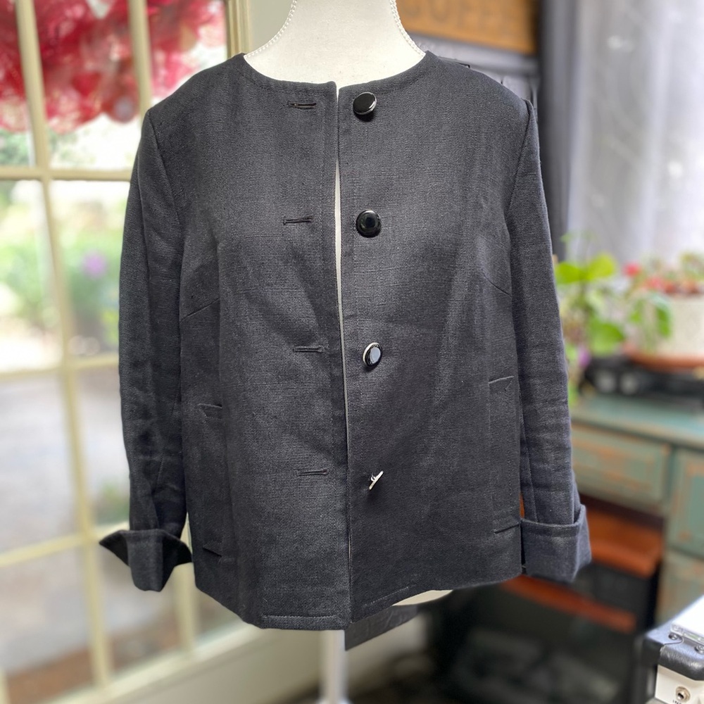 Talbots 100% linen cropped collarless black blazer